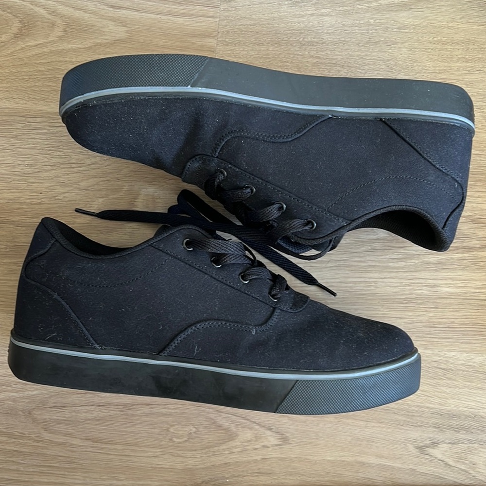 Mens Heely’s